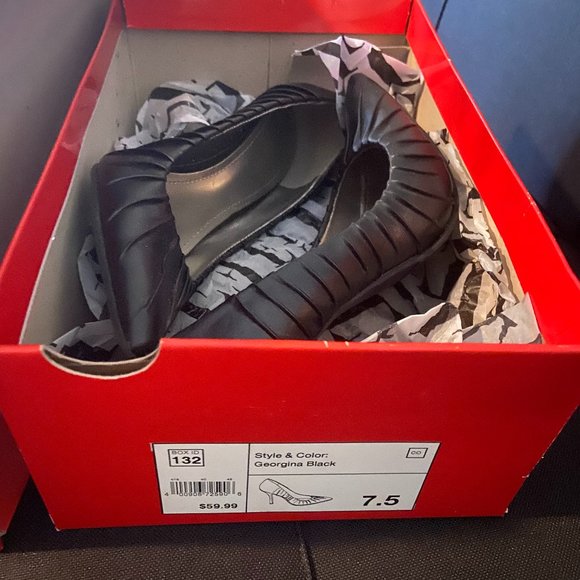 Black Pointed Tow Stiletto Heel Pump - Picture 3 of 8